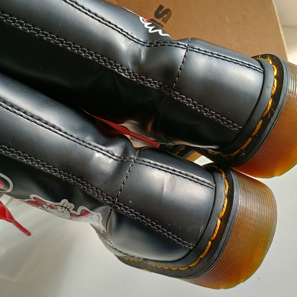 ๐ป CUTE CORE ๐ป Dr Martens, Sz 5, Hello Kitty & Friends rugged sole boots, HK&F - Picture 14 of 16